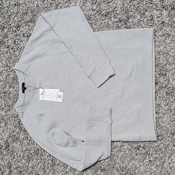 Brand new Quince jogger set in size Small - Picture 2 of 8